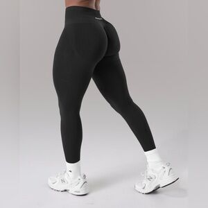 Alphalete Black Pump Leggings w/ Logo